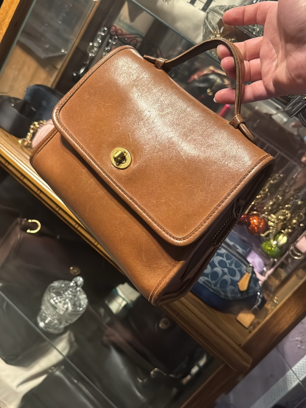 Vintage Coach Courts - Picture 13 of 15